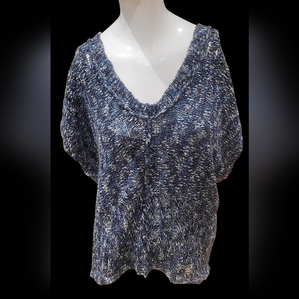 Free People Sweater. Size M - Picture 3 of 7